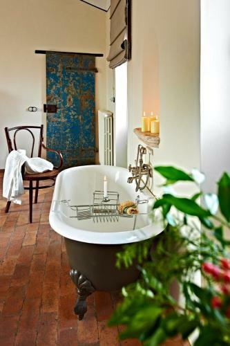 Bed & Breakfast Corte Della Maest� Antica Residenza