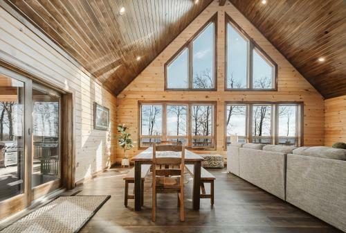 Water & Mountain Retreat
