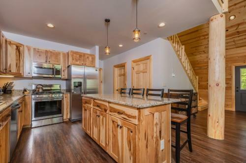 Cj's Mountain Lodge