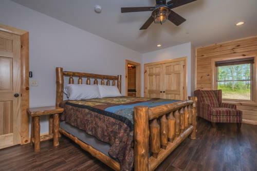 Cj's Mountain Lodge
