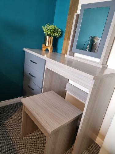 Lovely 2 Bedroom Serviced Apartment With Parking