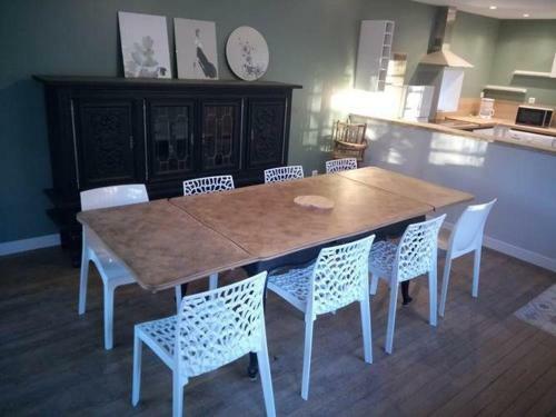 G�te Cusey, 4 Pi�ces, 9 Personnes - Fr-1-611-67