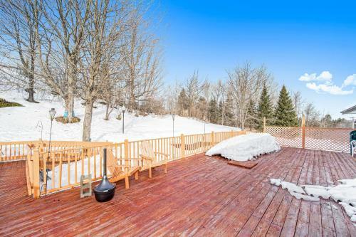 Snow Chasers Lodge - Room 7