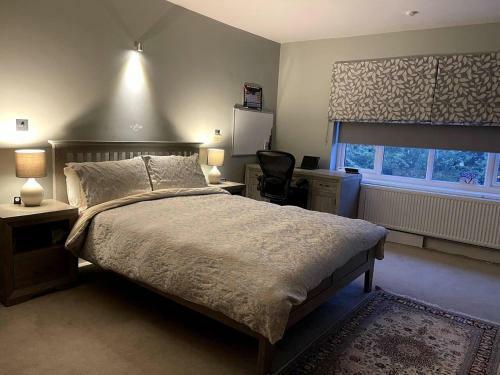Villa Stunning 4-bed House In Northwood