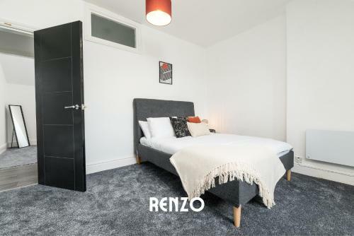 Stunning 2 Bed Apartment With Free Parking & Wifi