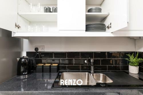 Stunning 2 Bed Apartment With Free Parking & Wifi