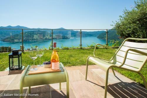 Italian Vacation Homes - Panoramic Villa