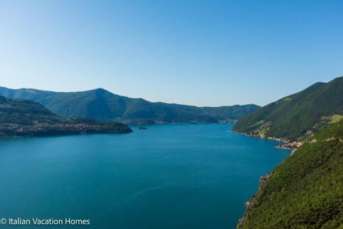 Italian Vacation Homes - Panoramic Villa