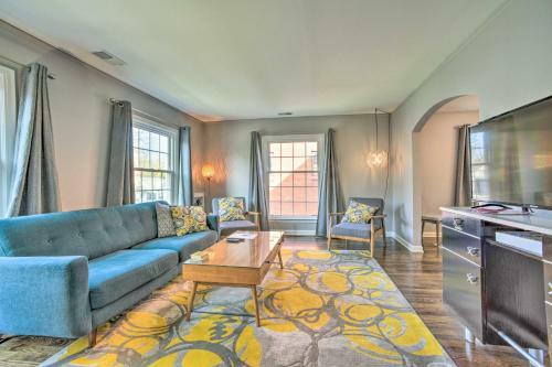 Chic Ferndale Apartment - Walk To Downtown!