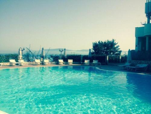 Lux Apartment ! Swimmingpool ! Parking ! Separate Entrance ! Separate Territory !