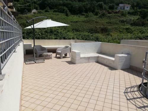 Lux Apartment ! Swimmingpool ! Parking ! Separate Entrance ! Separate Territory !