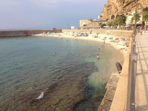 Lux Apartment ! Swimmingpool ! Parking ! Separate Entrance ! Separate Territory !