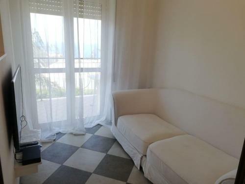 Lux Apartment ! Swimmingpool ! Parking ! Separate Entrance ! Separate Territory !