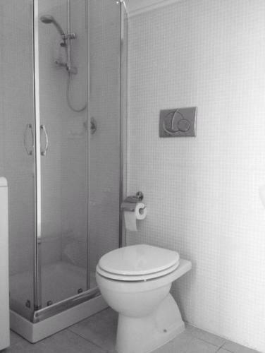 Lux Apartment ! Swimmingpool ! Parking ! Separate Entrance ! Separate Territory !