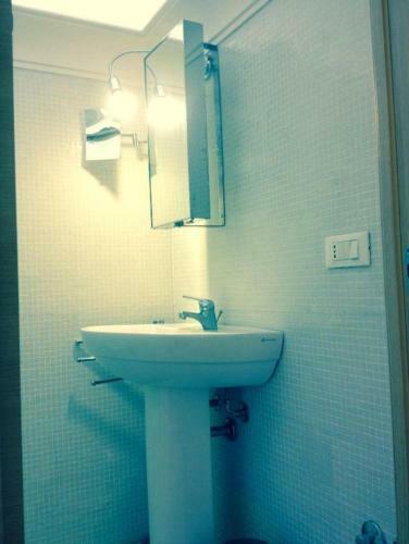 Lux Apartment ! Swimmingpool ! Parking ! Separate Entrance ! Separate Territory !