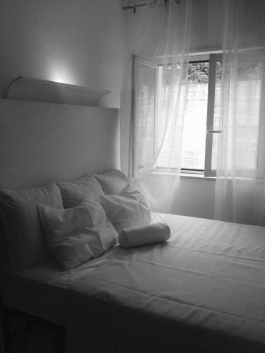 Lux Apartment ! Swimmingpool ! Parking ! Separate Entrance ! Separate Territory !