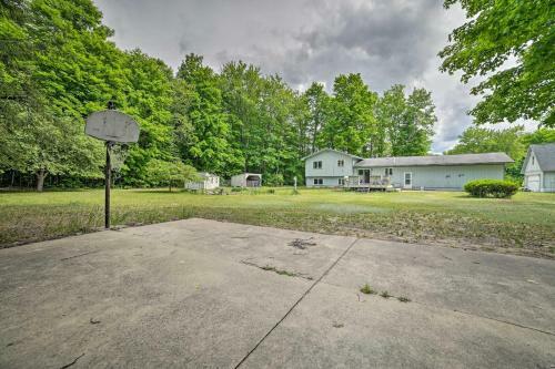 Mancelona Home With Deck, 8 Mi To Torch Lake!