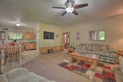 Rustic Wooded Retreat Fire Pit, Near Trails!