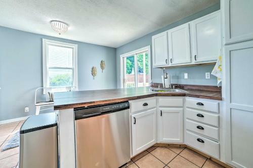 Large Home - Near Downtown, Beach And Marina!