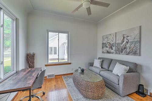 Bright Ludington Home 3 Blocks To The Beach!