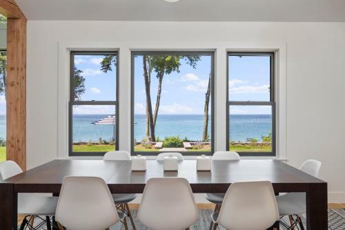 Lake Michigan - Private Waterfront Home