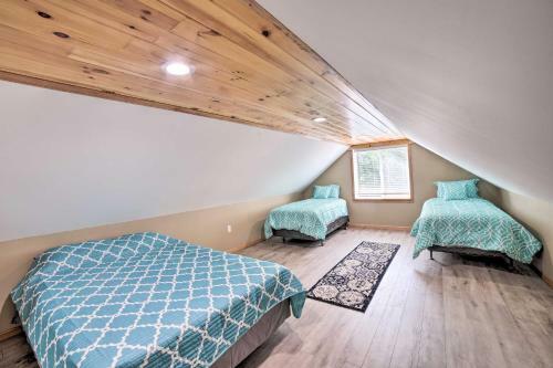 Spacious House On Half Acre Less Than 3 Mi To Beach!