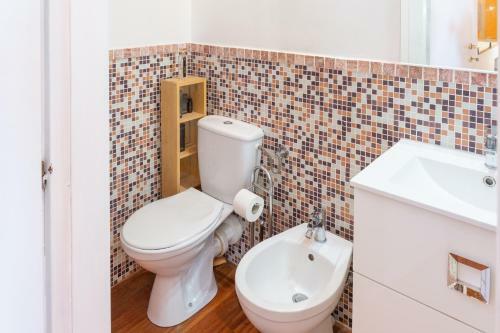 Piazza Dei Cavalieri Orange Attic Apartment