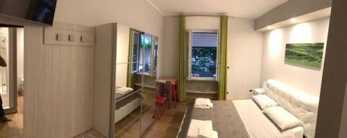 B&B Smart House