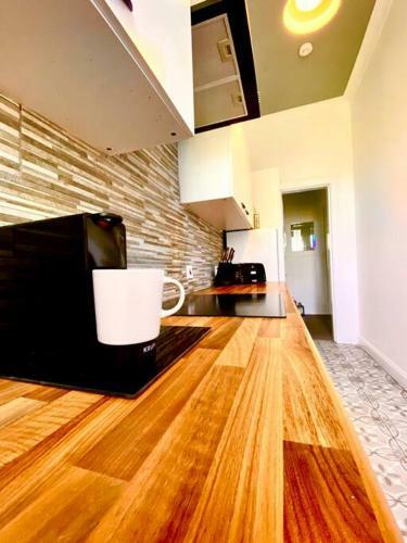 Anchored Homely Apartment In Historic Centre