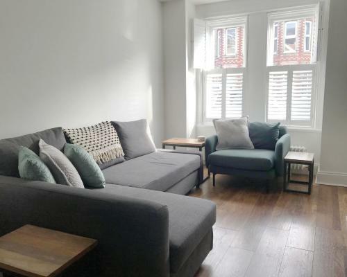 Emerson House. Close To Poole Harbour & Town Centre
