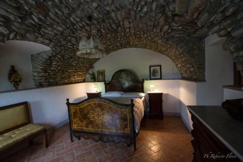Coriana Apartments & Villas
