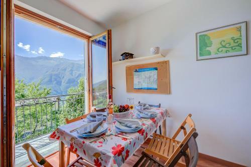 Cherry Tree House Pet & Child Friendly - Happy Rentals