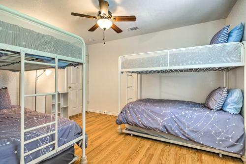 Downtown Waveland Home 2 Blocks To Beach!