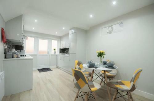 2 Bedroom Luxury Apartment