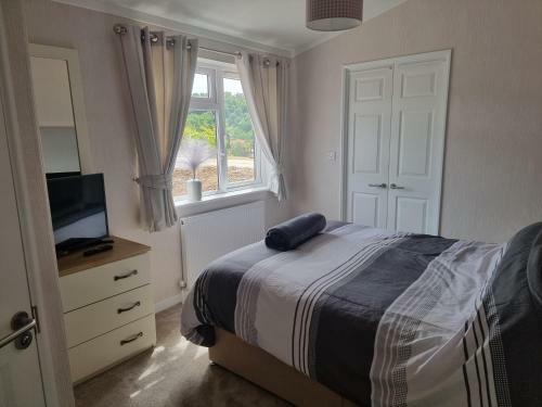 Remarkable 2-bed Luxury Lodge In Routh With Hottub