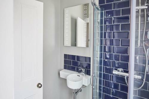 Host & Stay - The Old Fireman's House