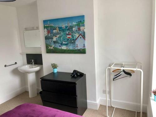 Hostal Entire Home In St Ives With Off Road Parking