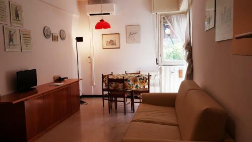 Apartamento Private Garage,air Cond, Quite, Near Train Station