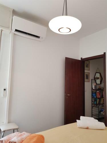 Apartamento Private Garage,air Cond, Quite, Near Train Station