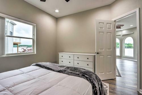 Luxe Lake Ozark Home With Panoramic Lake Views!