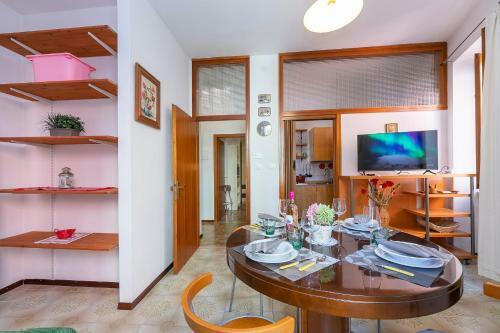 Apartamento Studiorum 400mt Dal Lago - Happy Rentals