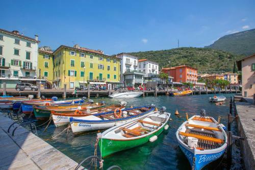 Elena Apartment - Happy Rentals