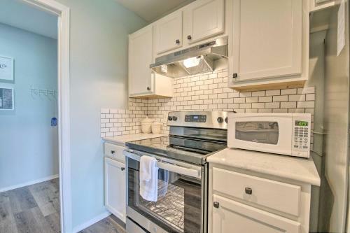 Apartamento Cheerful Condo Patio, 2 Mi To Branson Strip!