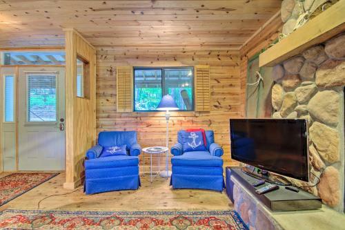 Serene Sunrise Beach Cabin With Private Dock!