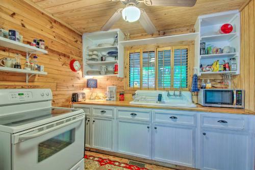 Serene Sunrise Beach Cabin With Private Dock!