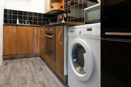 Studio Apartment W/ Private Garden Near Albert Rd