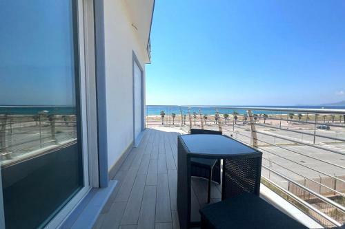 Hostal Paradise Island - Terrazza Sul Mar Mediterraneo