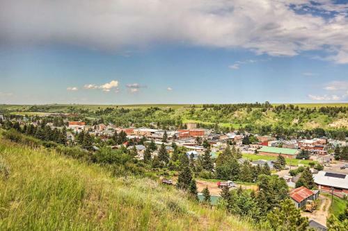 Red Lodge Townhome With Deck And Mountain Views!
