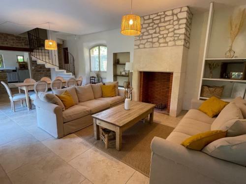 Villa ** Magnifique Mas Proven�al - Moulin De Picaud