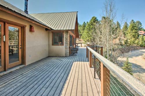 Stunning Angel Fire Cabin With Private Hot Tub!